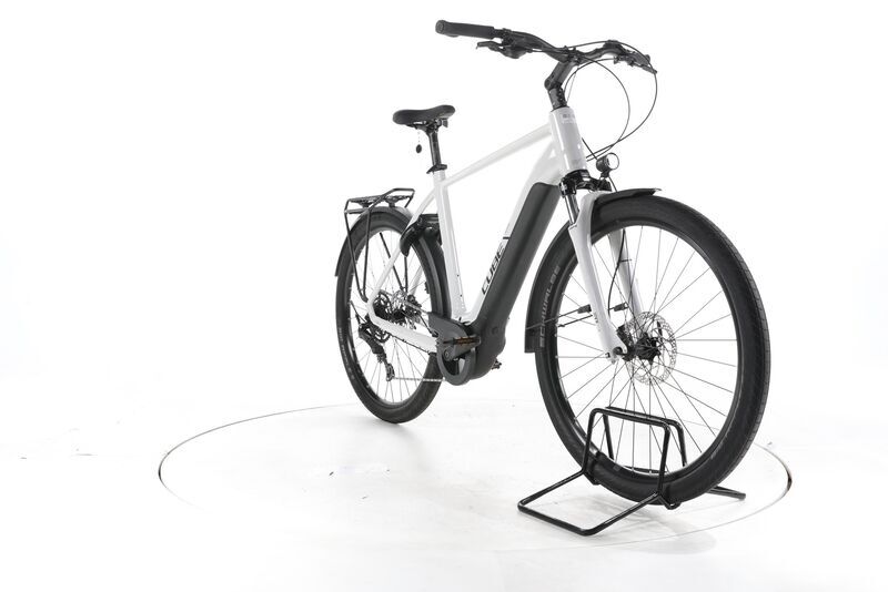 Cube Touring Hybrid ONE 2025 | white | 28" | 62 cm | 500 - 3000 km, image 2 of 4