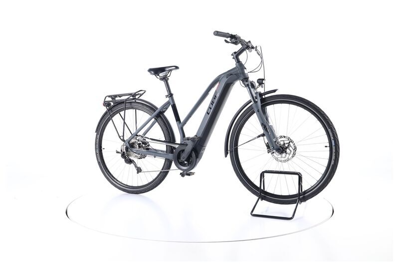 Cube Touring Hybrid One (2021) | Trapez | grau/schwarz | 28" | 50 cm | 100 - 500 km | 400 Wh 2