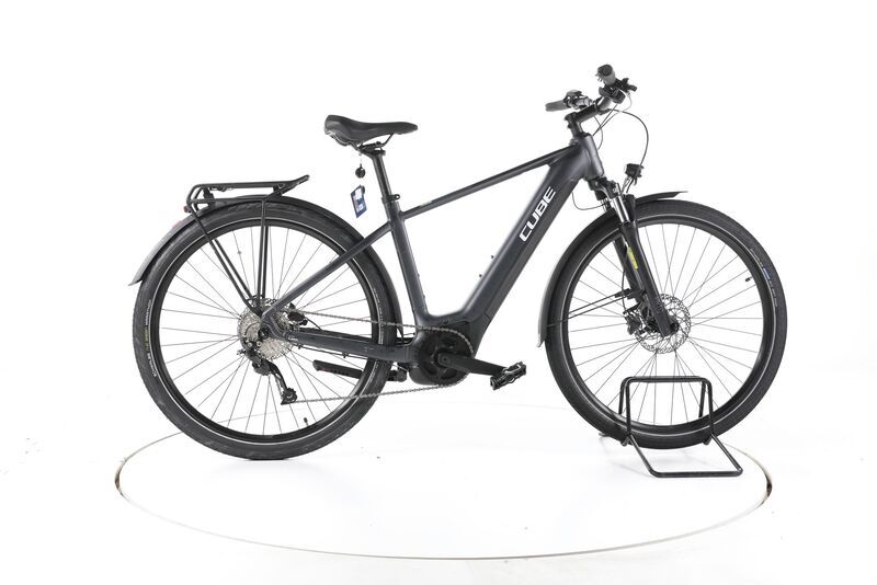 Cube Touring Hybrid ONE 625 2023 | zwart | 28" | 50 cm | 500 - 3000 km, image 1 of 5
