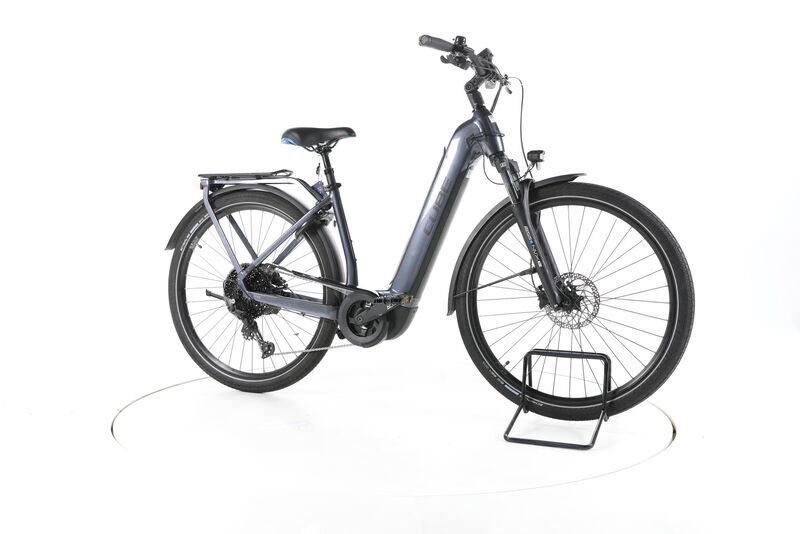 Cube Touring Hybrid Pro 2022 | black | 28" | 50 cm | > 3000 km 1