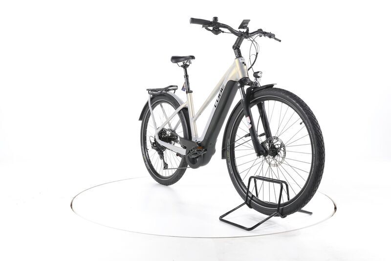 Cube Touring Hybrid Pro 2023 | argent | 28" | 50 cm | 500 - 3000 km, image 3 of 5
