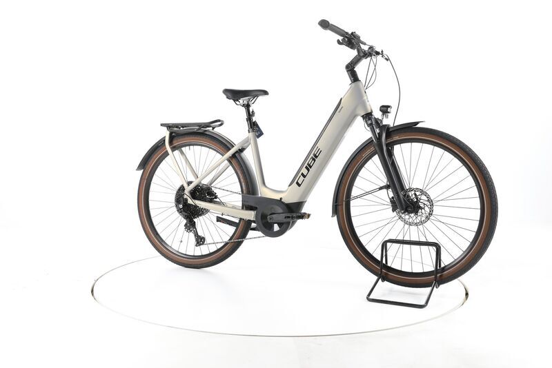 Cube Touring Hybrid Pro 2023 | grey | 28" | 50 cm | 500 - 3000 km, image 2 of 5