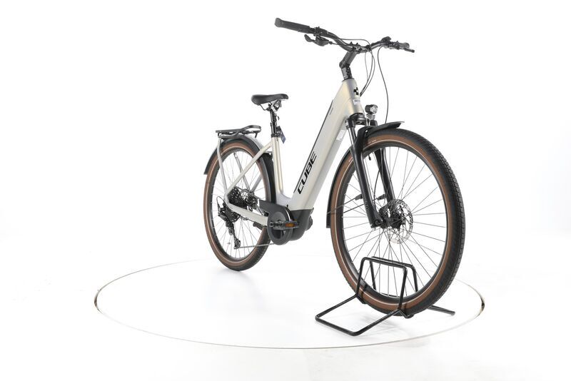 Cube Touring Hybrid Pro 2023 | grey | 28" | 50 cm | 500 - 3000 km, image 3 of 5