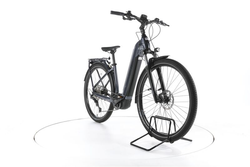 Cube Touring Hybrid Pro (2022) | Low Entry | black | 28" | XS | > 3000 km 3