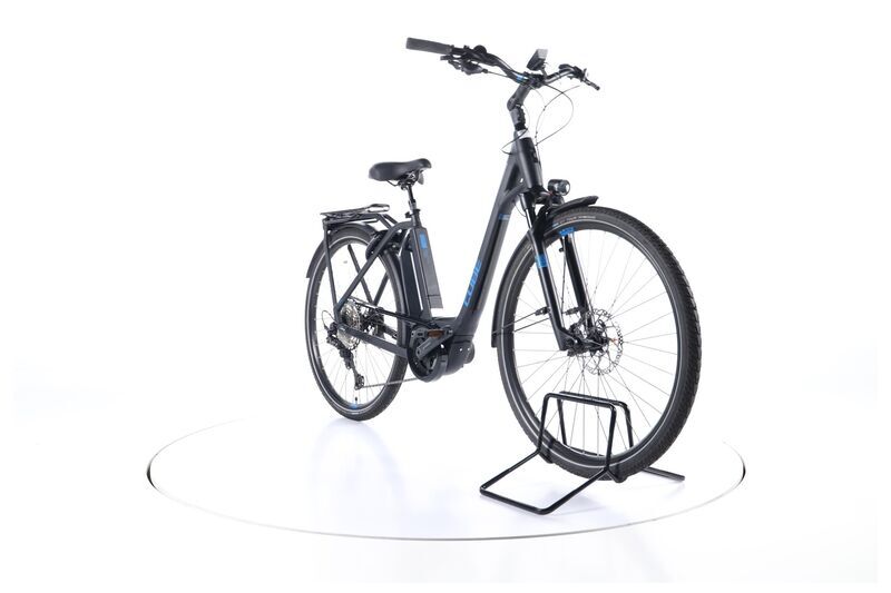 Cube Town Sport Hybrid EXC (2020) | Tiefeinsteiger | schwarz/blau | 50 cm | 100 - 500 km 3