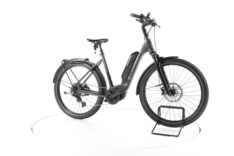 Diamond 138 (2023) | Low Entry | black | 27.5" | 51 cm | M | < 500 km 2