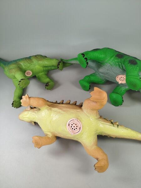 Dinosaurier Figuren Set von 3 - Brachiosaurus, Triceratops, Ankylosaurus | mehrfarbig 2