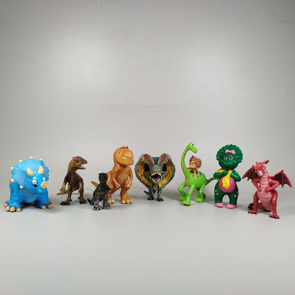 Diverse Dinosaurier- und Drachenfiguren-Set -8 Stück | mehrfarbig 1