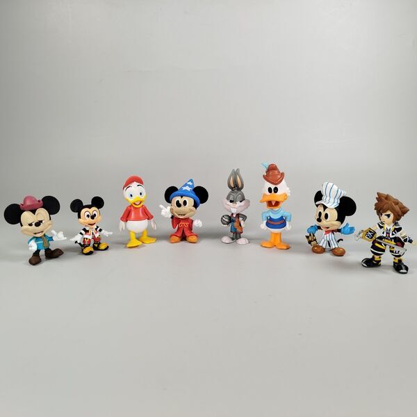Diverse Figuren-Set -8 Stück - Disney und Cartoon-Charaktere | mehrfarbig 1