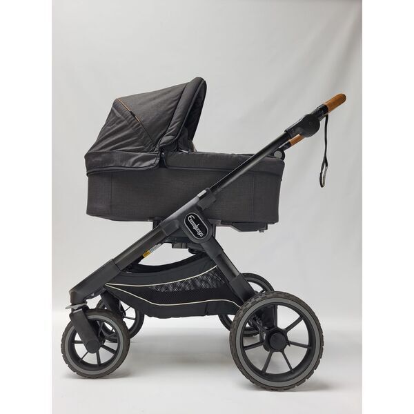 Emmaljunga NXT90 Flat outdoor 2-in-1 stroller | black, image 4 of 5