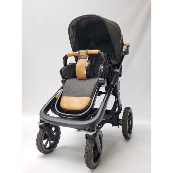 Emmaljunga NXT90 Flat outdoor 2-in-1 stroller | black, image 5 of 5