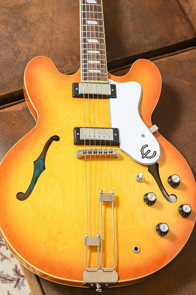 Epiphone Riviera | Royal Tan | Royal Tan, image 3 of 5