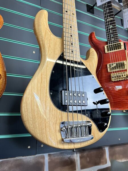 Ernie Ball Musicman StingRay5 H Natural Gloss 2013 Electric Bass Guitar | Natural Gloss, image 3 of 5