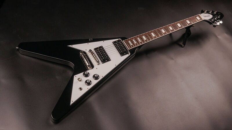ESP Edwards E-FV-LTD Black – Flying V | black, image 1 of 5