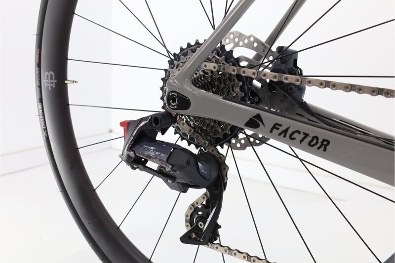 Factor O2 (2022) | Diamant | grau | 54 cm | M | Sram Force 4