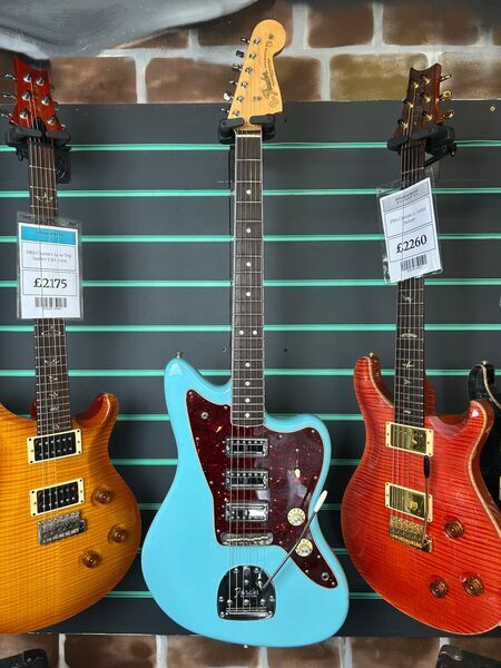 Fender 60th Anniversary Triple Jazzmaster Daphne Blue 2018 Electric Guitar | blue, image 2 of 5