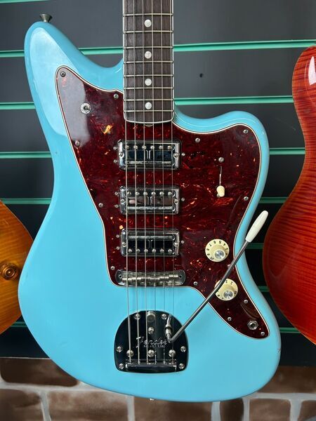 Fender 60th Anniversary Triple Jazzmaster Daphne Blue 2018 Electric Guitar | blue, image 4 of 5