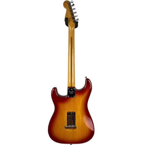 Fender American Deluxe Stratocaster 2005 - Cherry Sunburst | Cherry Sunburst, image 3 of 4