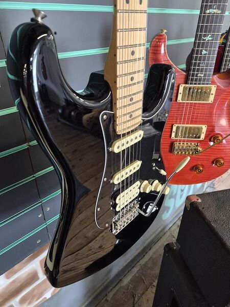 Fender American Performer Stratocaster HSS 2023 Gloss Black Electric Guitar | gloss black, image 3 of 5