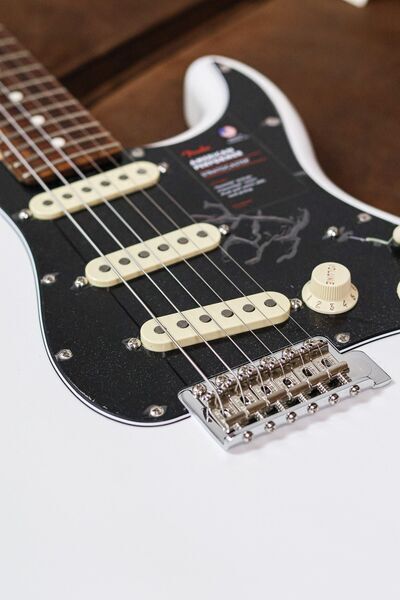 Fender American Player Performer Stratocaster | Arctic White | Arctic White, image 4 of 5