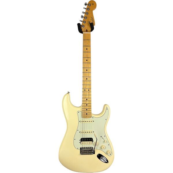 Fender American Professional Stratocaster HSS 2015 - Olympic White | Olympic White, image 3 of 5