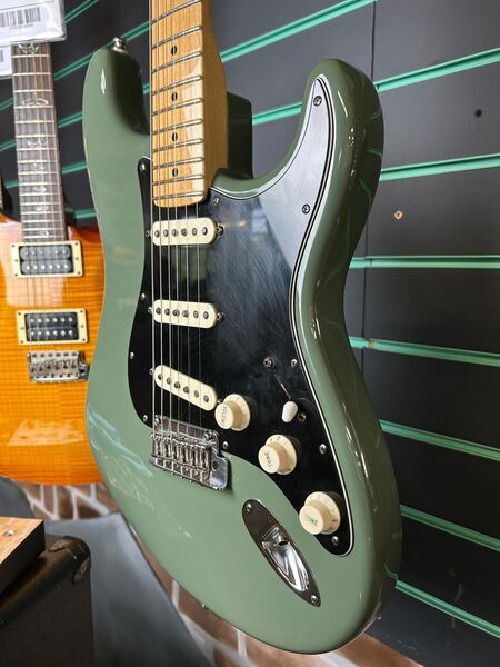 Fender American Professional Stratocaster Antique Olive 2017 Electric Guitar | Original, image 5 of 5