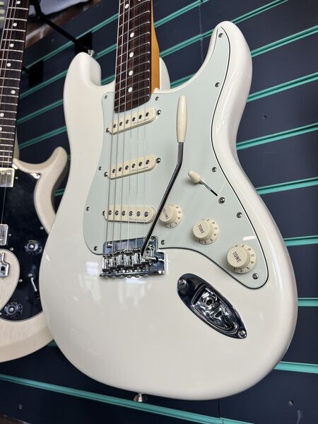 Fender American Professional II Stratocaster Olympic White 2021 Modified Electri | Olympic White, image 5 of 5