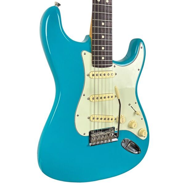 Fender American Professional II Stratocaster 2022 - Miami Blue | Miami Blue, image 2 of 5