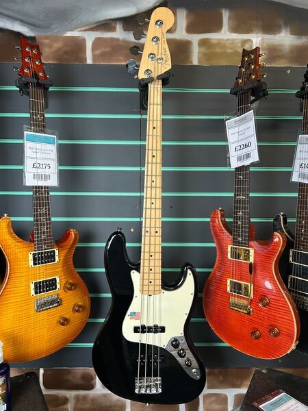 Fender American Series Jazz Bass Black 2007 Electric Bass | black, image 2 of 5