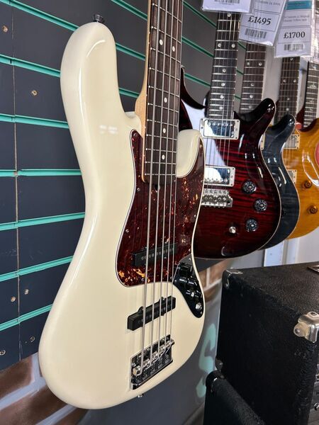 Fender American Standard Jazz Bass V Olympic White 2010 5-String Electric Bass | Olympic White, image 3 of 5