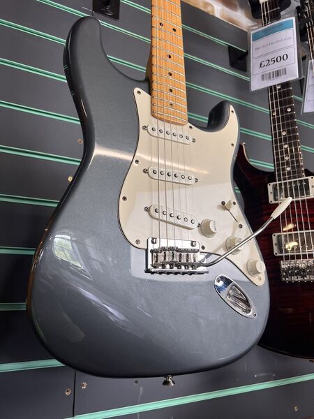 Fender American Standard Stratocaster Charcoal Frost Metallic 2008 Electric Guit | Charcoal Metallic, image 2 of 5