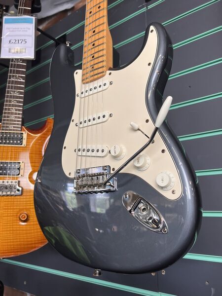 Fender American Standard Stratocaster Charcoal Frost Metallic 2008 Electric Guit | Charcoal Metallic, image 4 of 5
