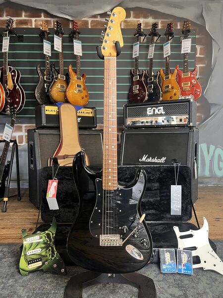 Fender American Standard Stratocaster Shawbucker HSS Black 2016 Modified | black, image 1 of 5