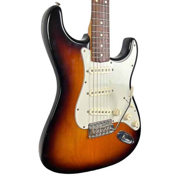 Fender American Vintage 62 Reissue Stratocaster 2001 - Sunburst | sunburst, image 2 of 5