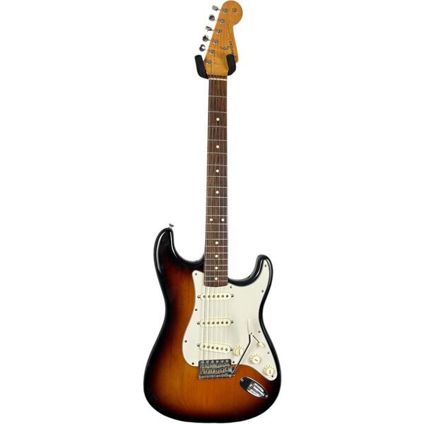 Fender American Vintage 62 Reissue Stratocaster 2001 - Sunburst | sunburst, image 3 of 5