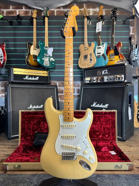 Fender American Vintage II '57 Stratocaster Vintage Blonde 2023 Electric Guitar | Vintage Blonde, image 1 of 5