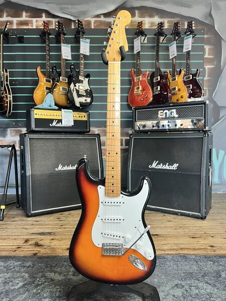 Fender Classic Series '50s Stratocaster 3-Colour Sunburst 2003 Electric Guitar | sunburst, image 1 of 5