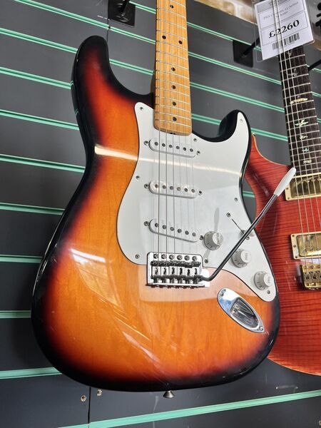 Fender Classic Series '50s Stratocaster 3-Colour Sunburst 2003 Electric Guitar | sunburst, image 3 of 5
