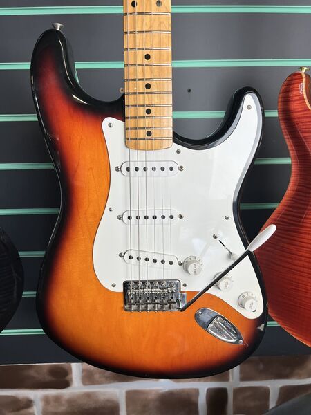 Fender Classic Series '50s Stratocaster 3-Colour Sunburst 2003 Electric Guitar | sunburst, image 4 of 5