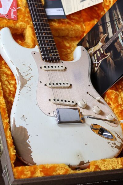 Fender Custom Shop '59 Stratocaster Heavy Relic | white | white, image 3 of 5