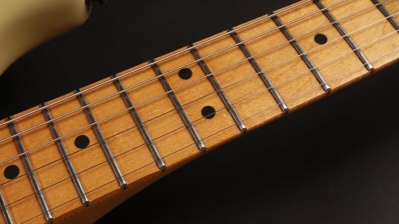 Fender Elite Stratocaster 1983 | white, image 4 of 5