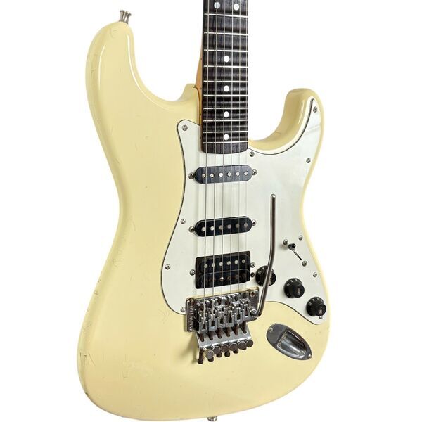 Fender Japan 72 Reissue Stratocaster 1984-1987 | vintage white, image 2 of 5