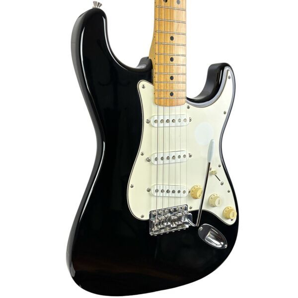 Fender Japan 72 Reissue Stratocaster 1997-2000 - Black | black, image 1 of 4