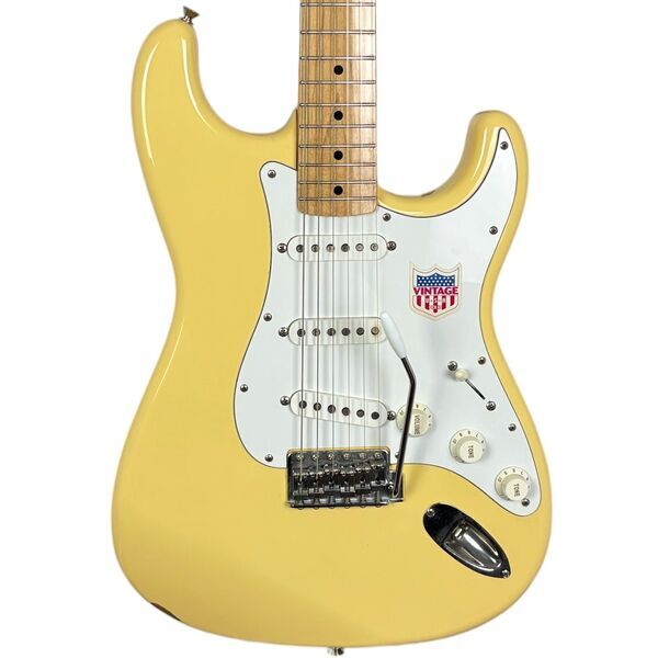 Fender Japan 72 Reissue Stratocaster 1999-2002 | vintage white, image 1 of 5