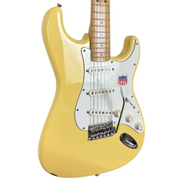 Fender Japan 72 Reissue Stratocaster 1999-2002 | vintage white, image 2 of 5