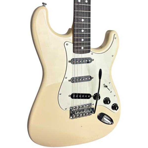 Fender Japan 72 Reissue Stratocaster 2004-2005 | vintage бял, image 2 of 5