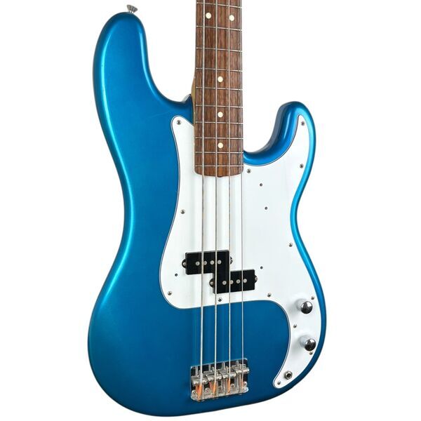 Fender Japan Precision Bass 1993-1994 - Lake Placid Blue | Lake Placid Blue, image 2 of 5