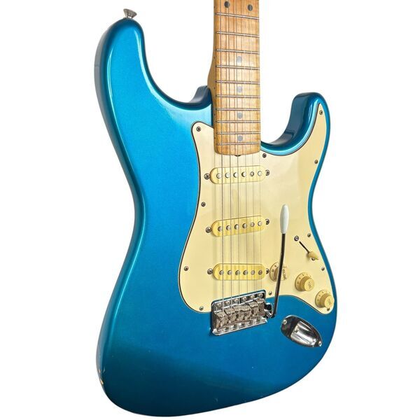 Fender Japan ST-43J Stratocaster 1993-1994 - Lake Placid blue | blue, image 2 of 5
