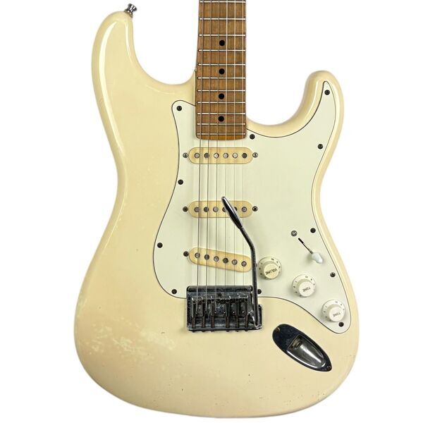 Fender Japan Stratocaster 1983 - Vintage White | Vintage White, image 1 of 5