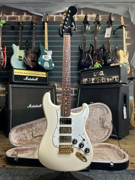 Fender Limited Edition Mahogany Blacktop Stratocaster HHH Olympic White 2019 | Olympic White, image 1 of 5
